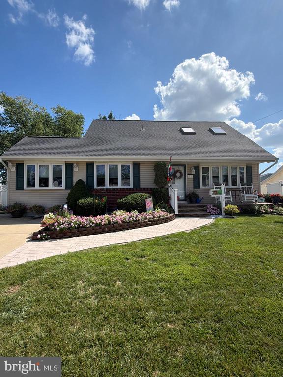 27 SYCAMORE WAY
