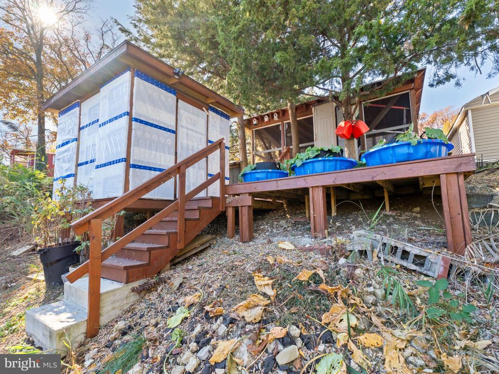825 Arbordale Dr