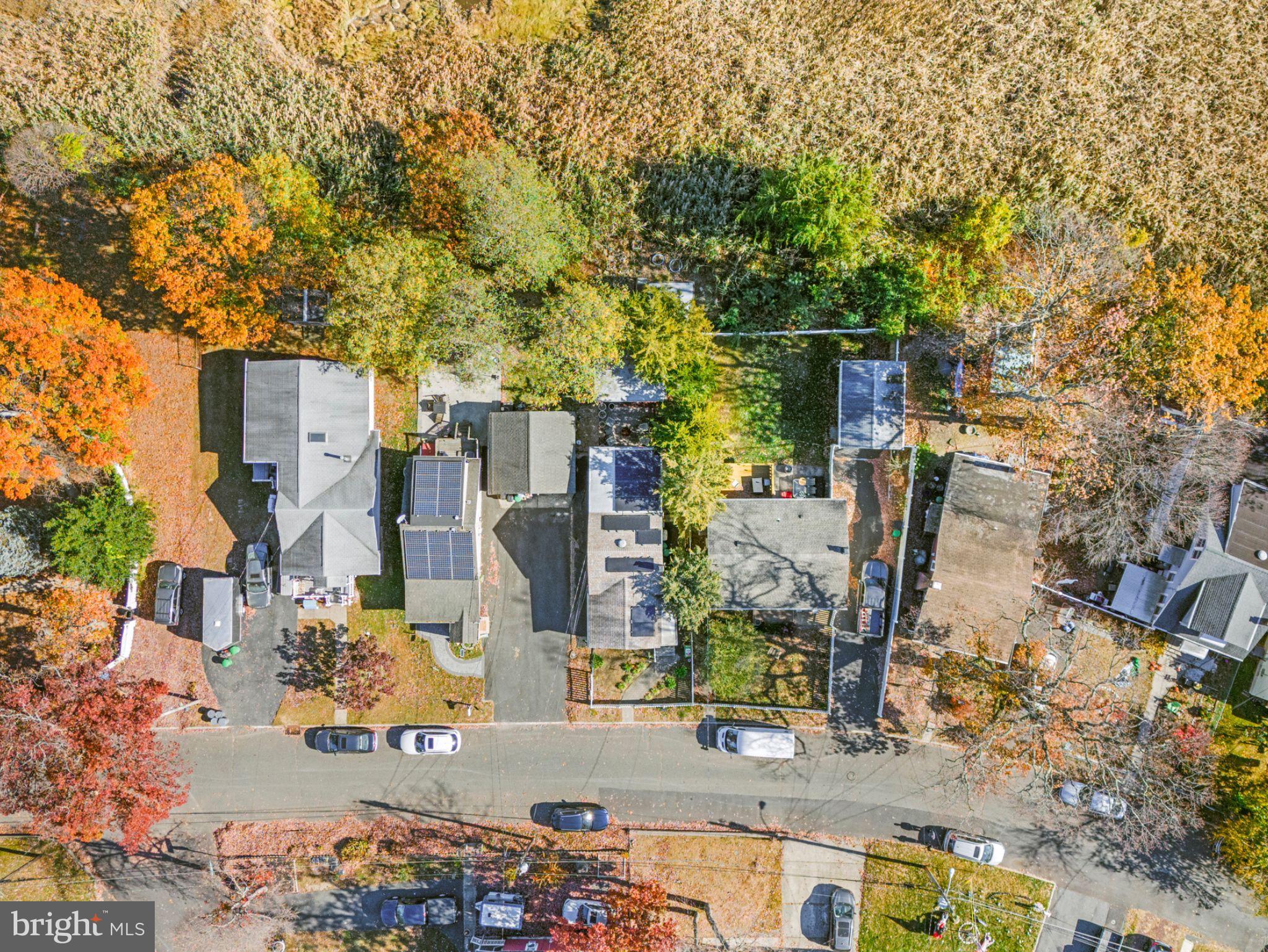 825 Arbordale Dr