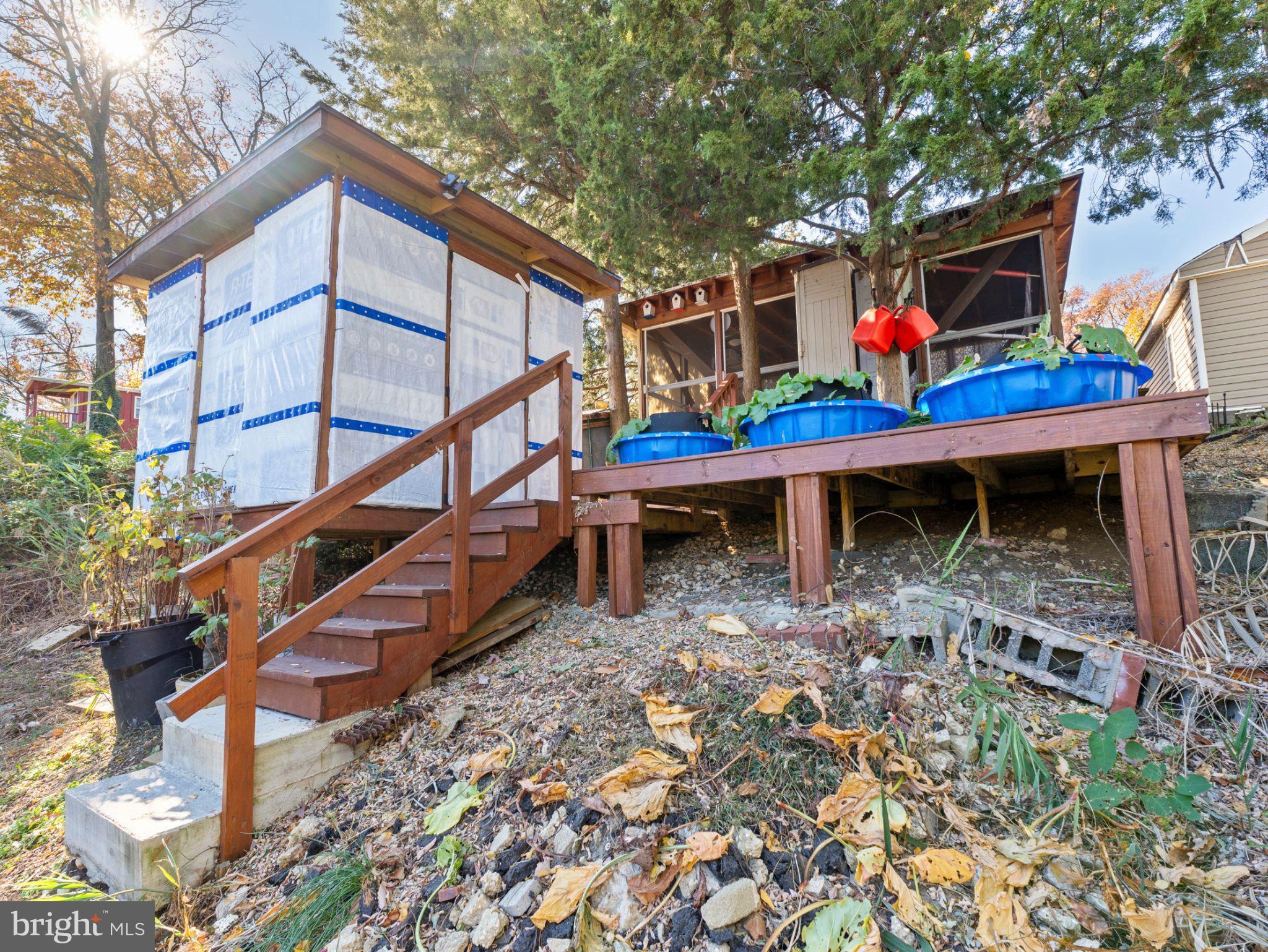 825 Arbordale Dr