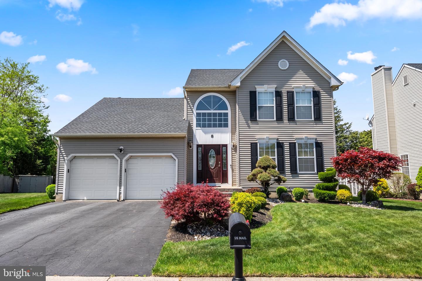 8 Congress Ln