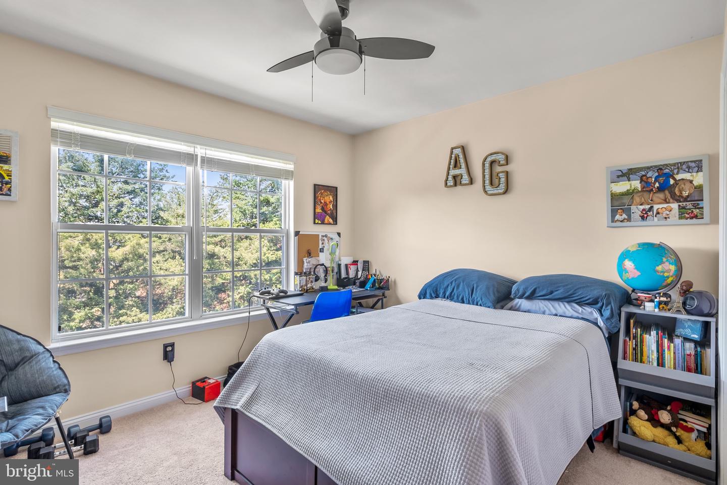8 Congress Ln