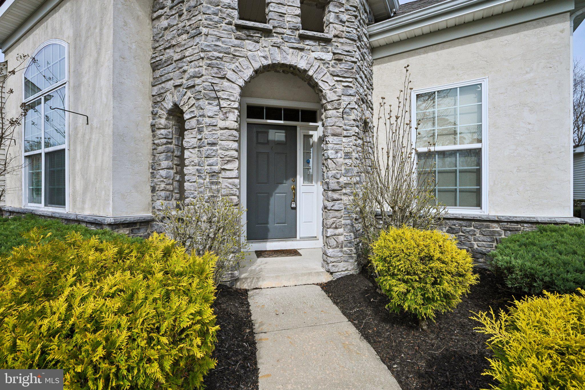 28 Bear Island Dr