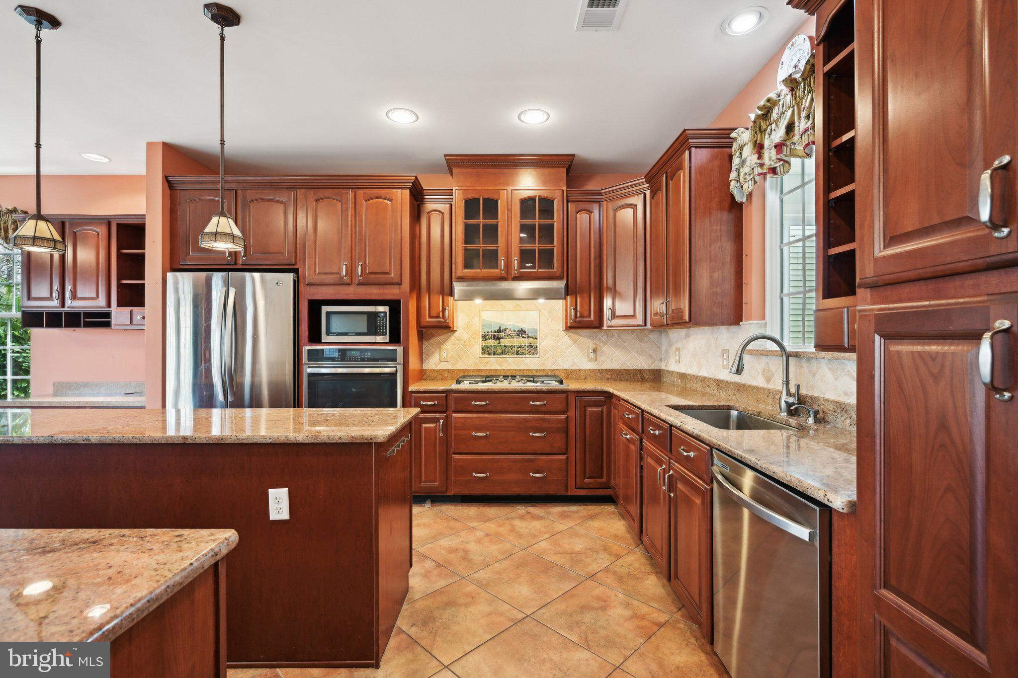 28 Bear Island Dr
