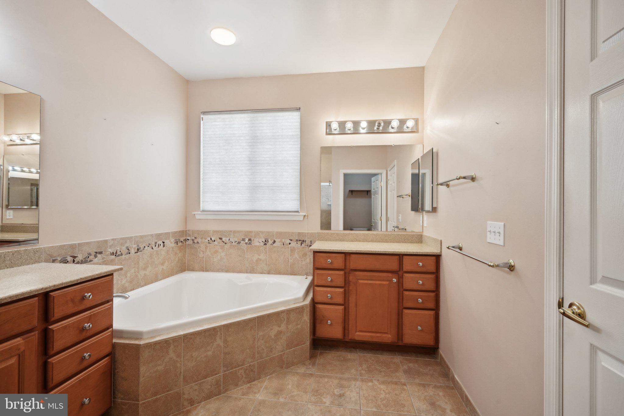 28 Bear Island Dr