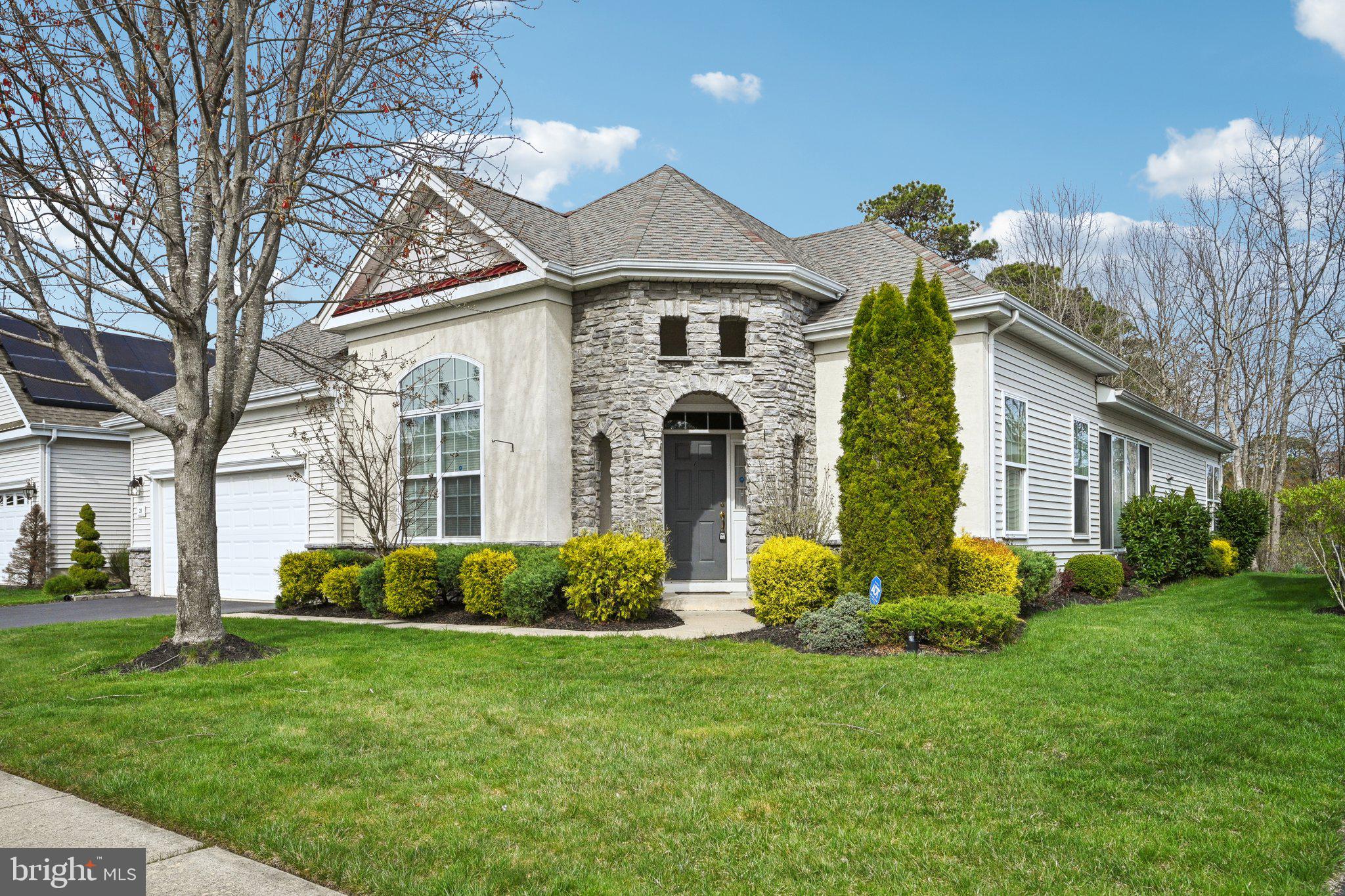 28 Bear Island Dr