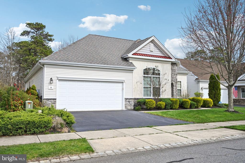 28 Bear Island Dr