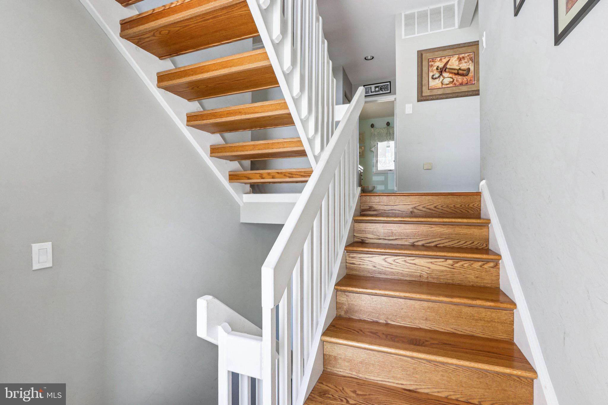 103 W Jeanette Ave