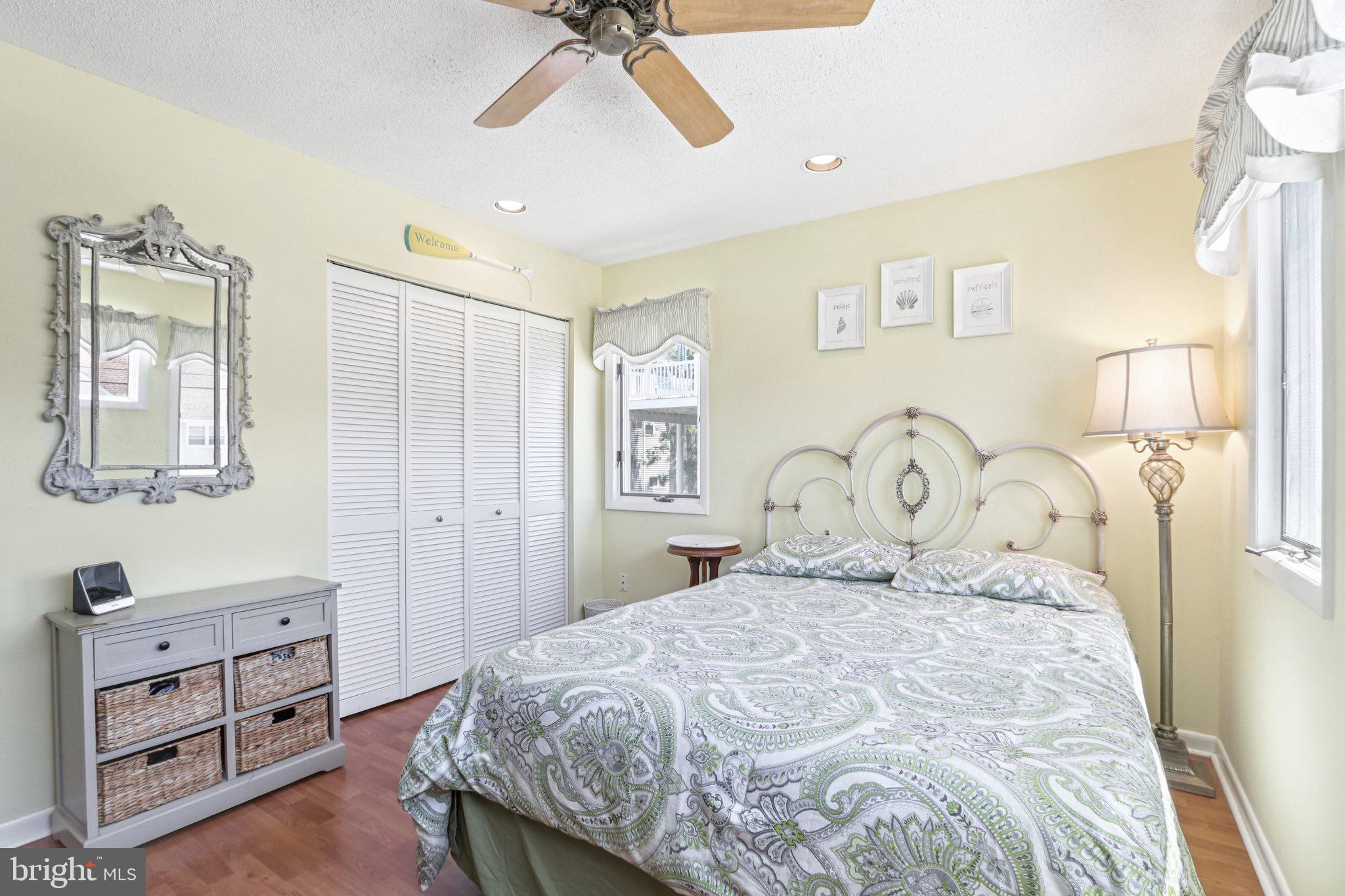 103 W Jeanette Ave