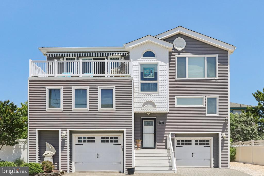 103 W Jeanette Ave
