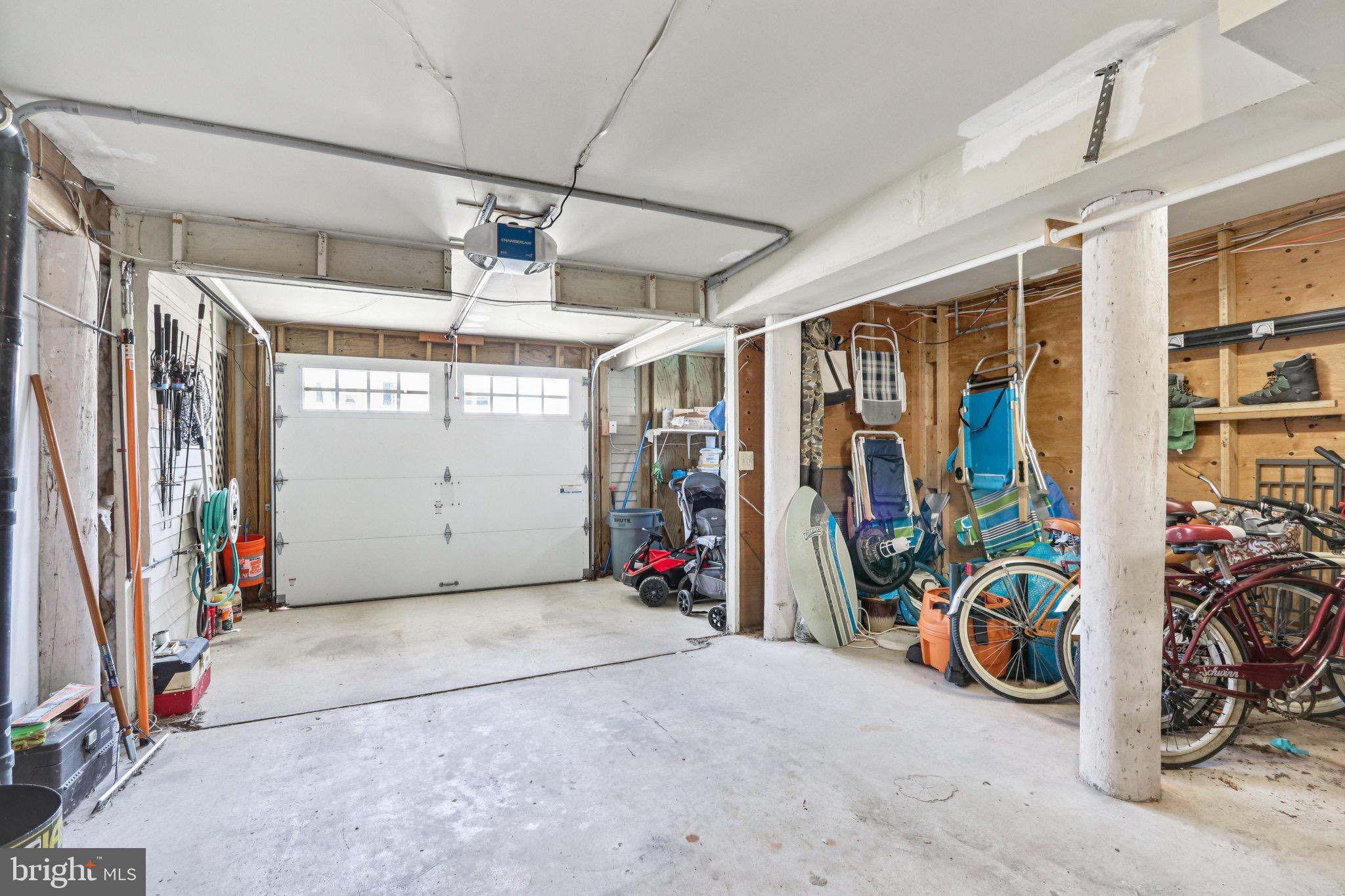 103 W Jeanette Ave