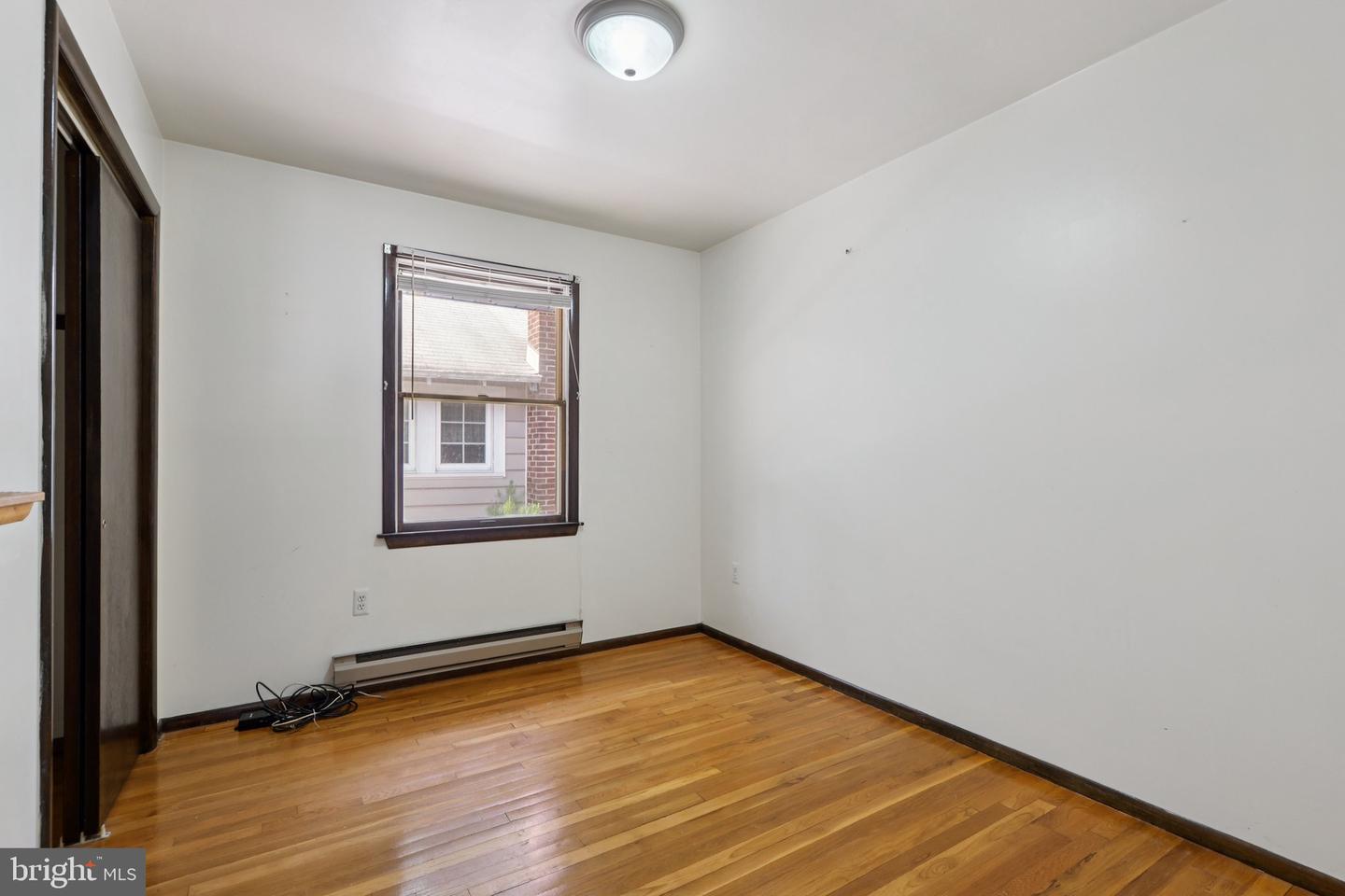 218 Swan Blvd