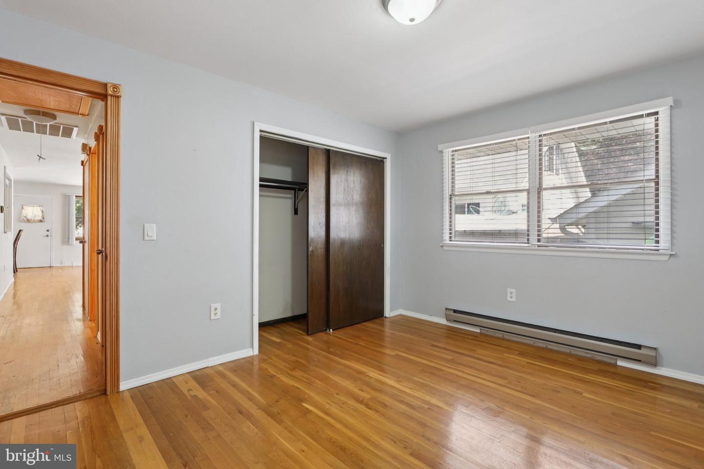 218 Swan Blvd