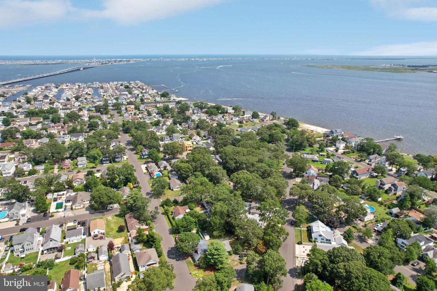 218 Swan Blvd