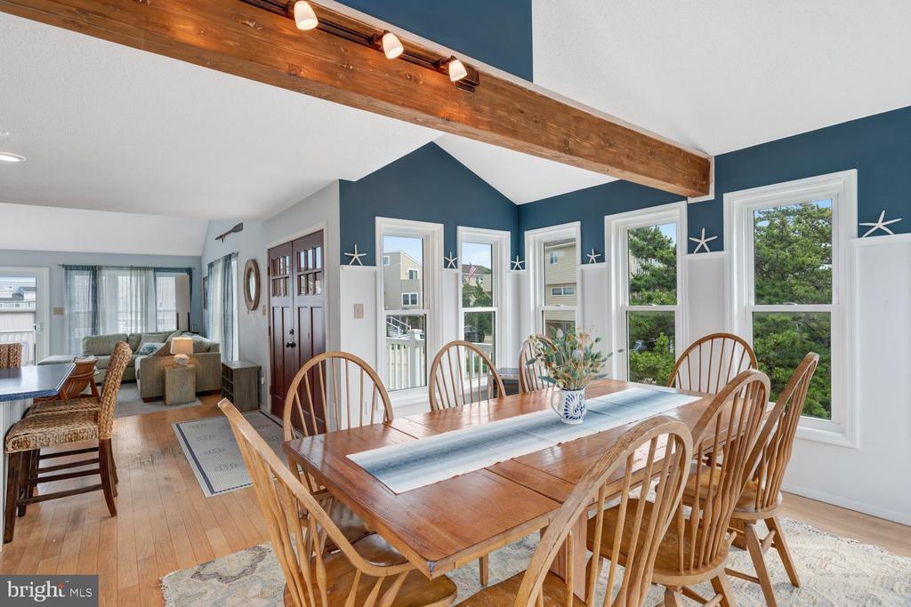 1100-A- LONG BEACH BOULEVARD Unit: EMILIE LANE