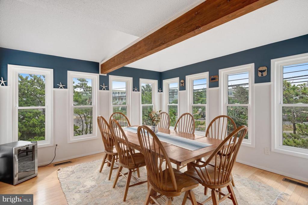1100-A- LONG BEACH BOULEVARD Unit: EMILIE LANE