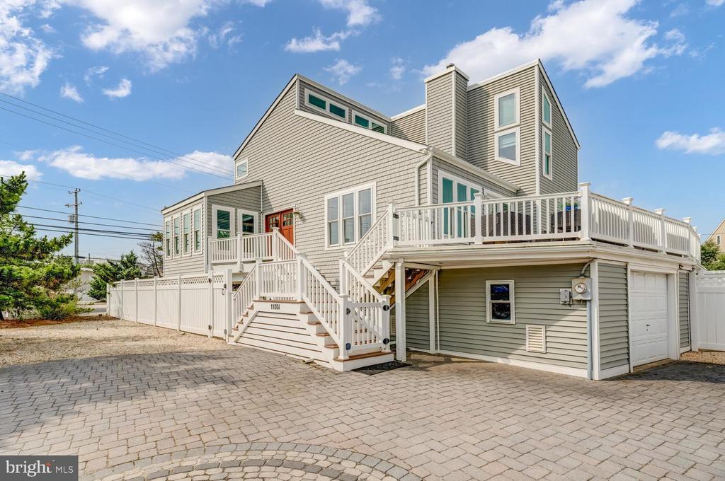 1100-A- LONG BEACH BOULEVARD Unit: EMILIE LANE
