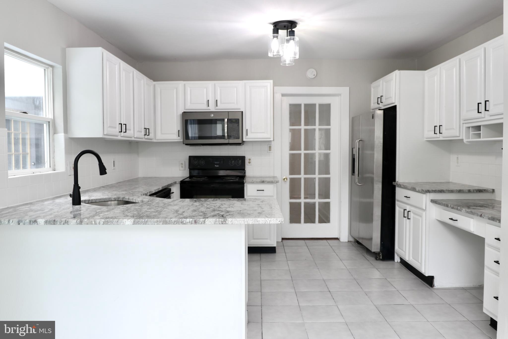 149 S Main STREET Unit: 1