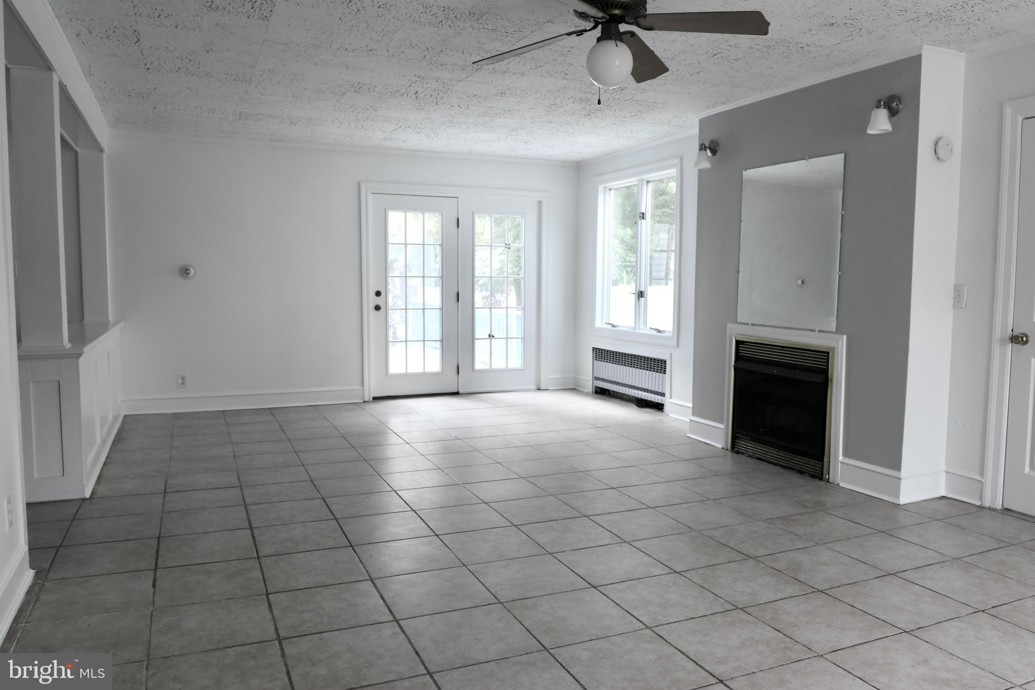 149 S Main STREET Unit: 1