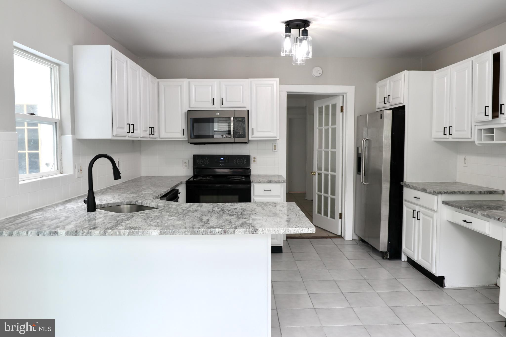 149 S Main STREET Unit: 1