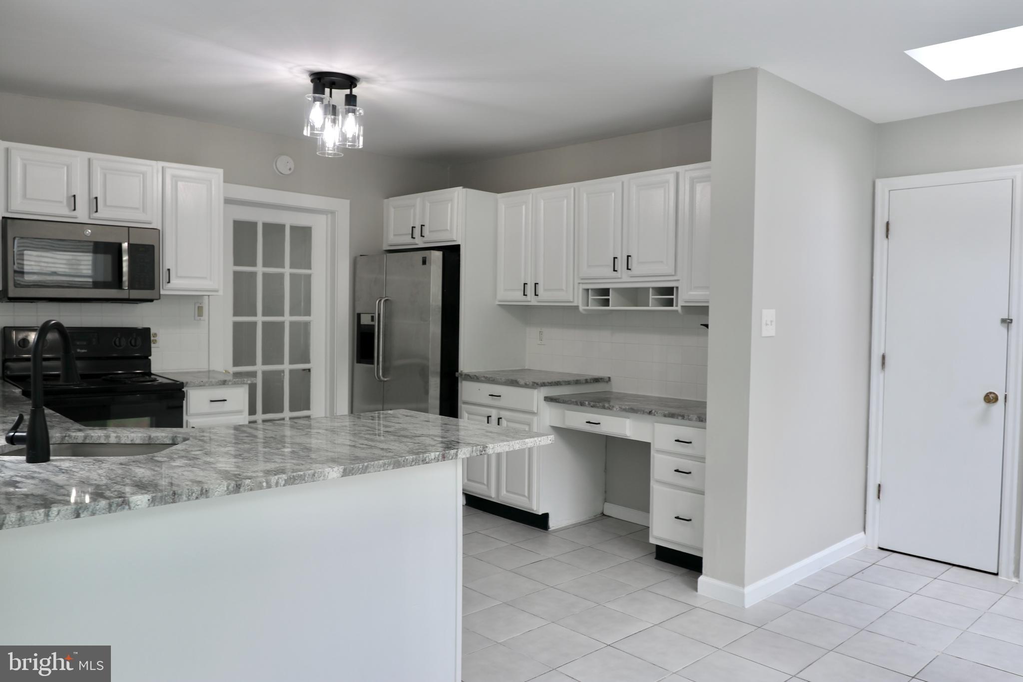 149 S Main STREET Unit: 1