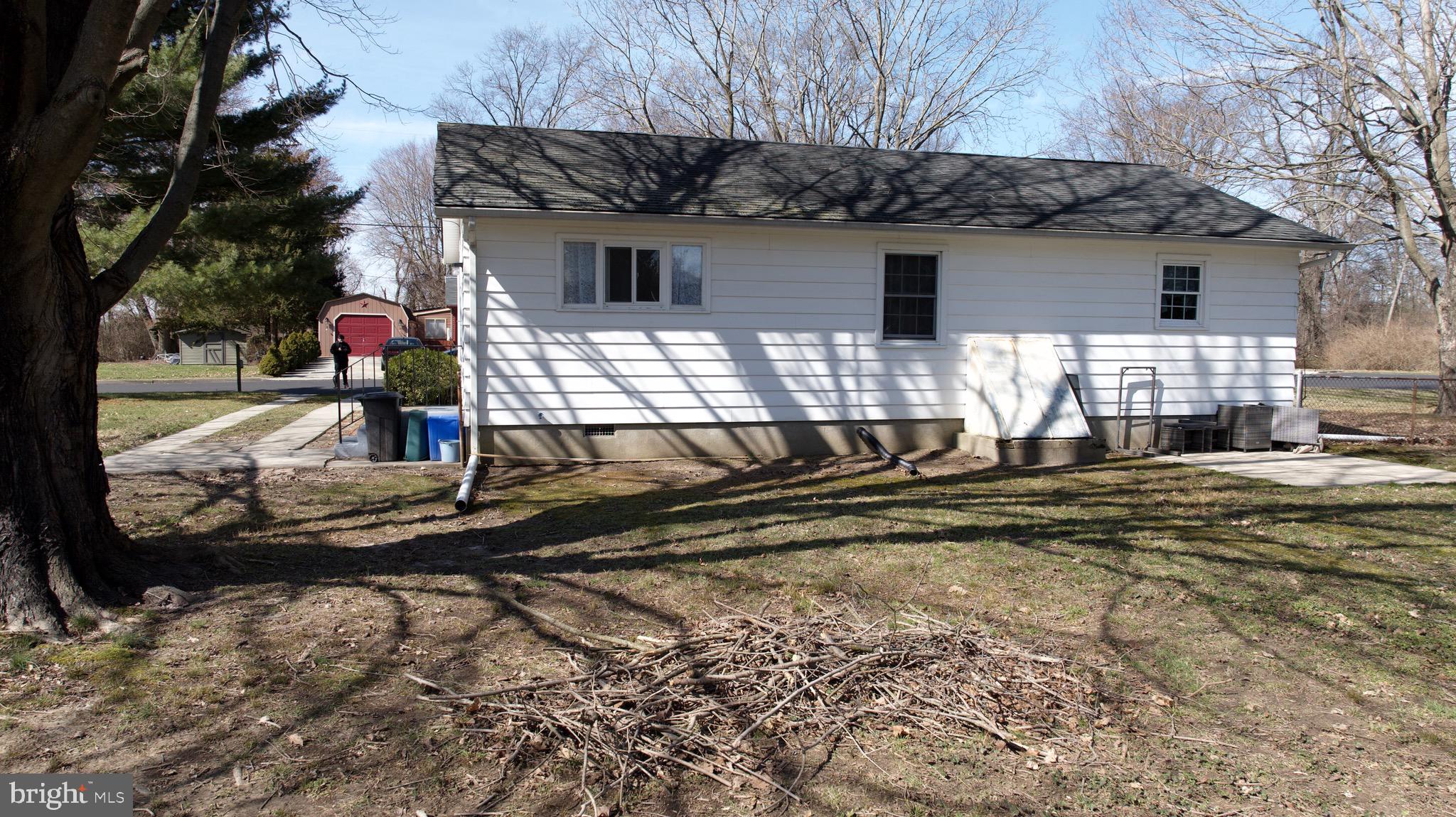 1 Delaware Dr