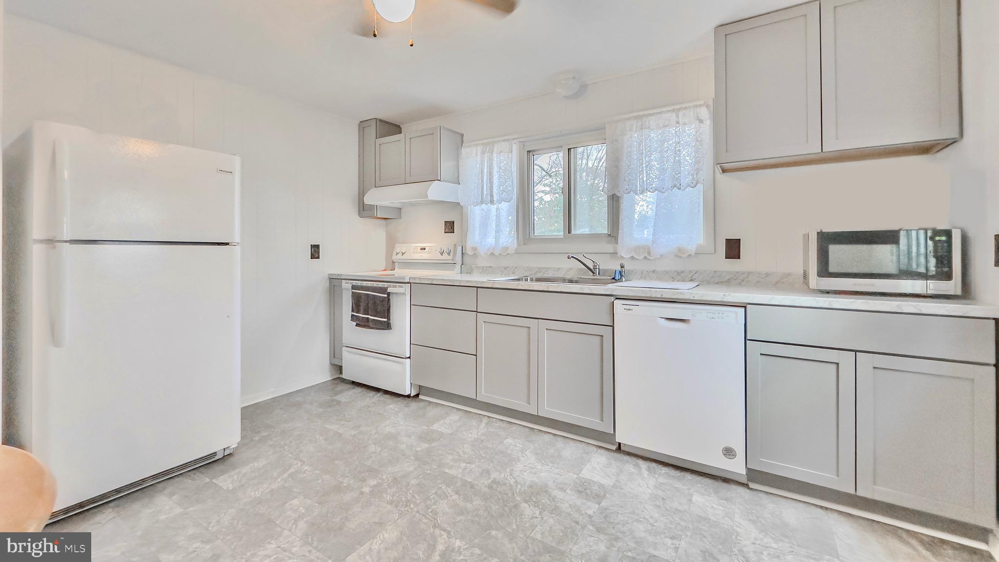 1 Delaware Dr