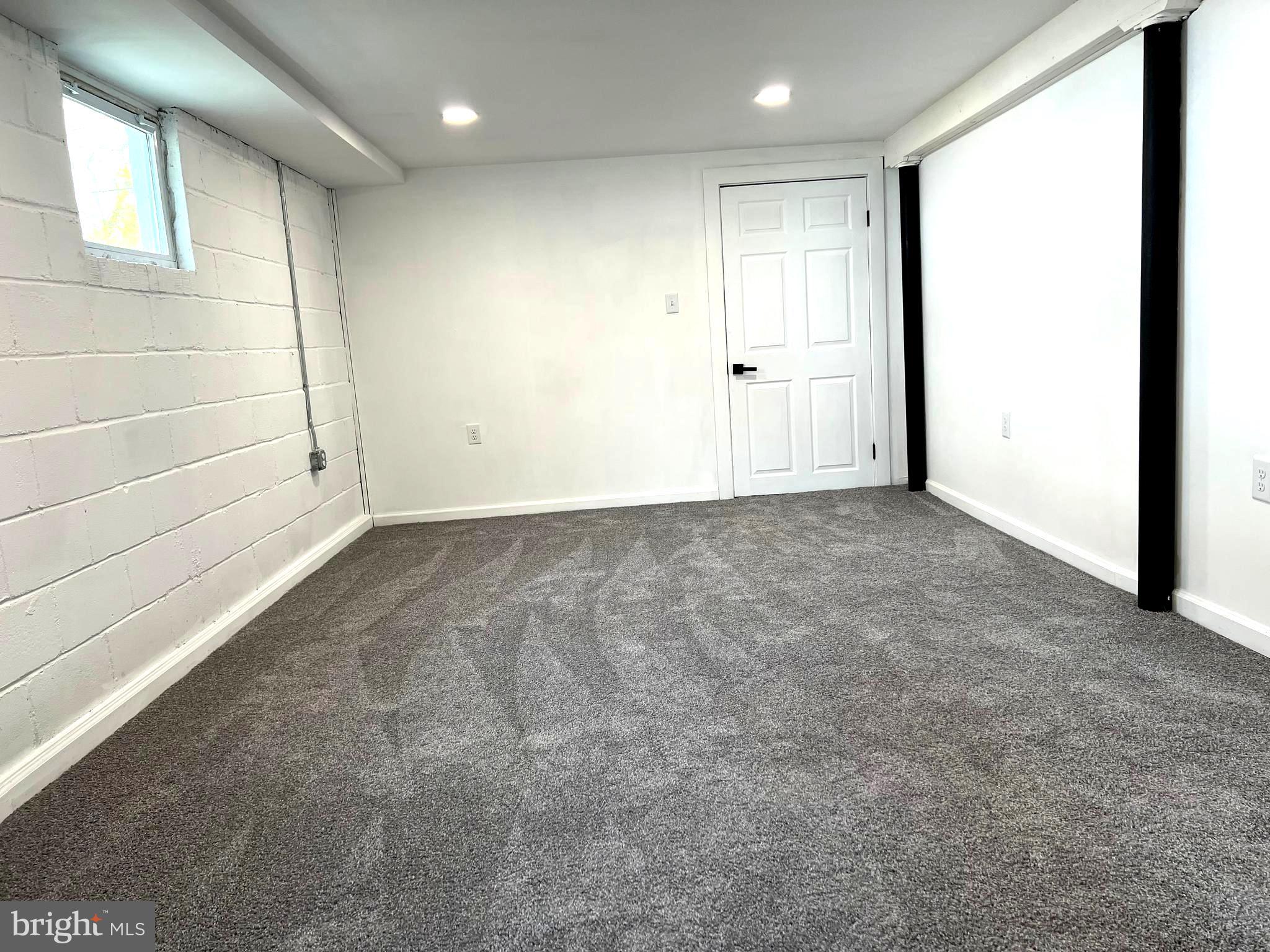 19 Beach Ave