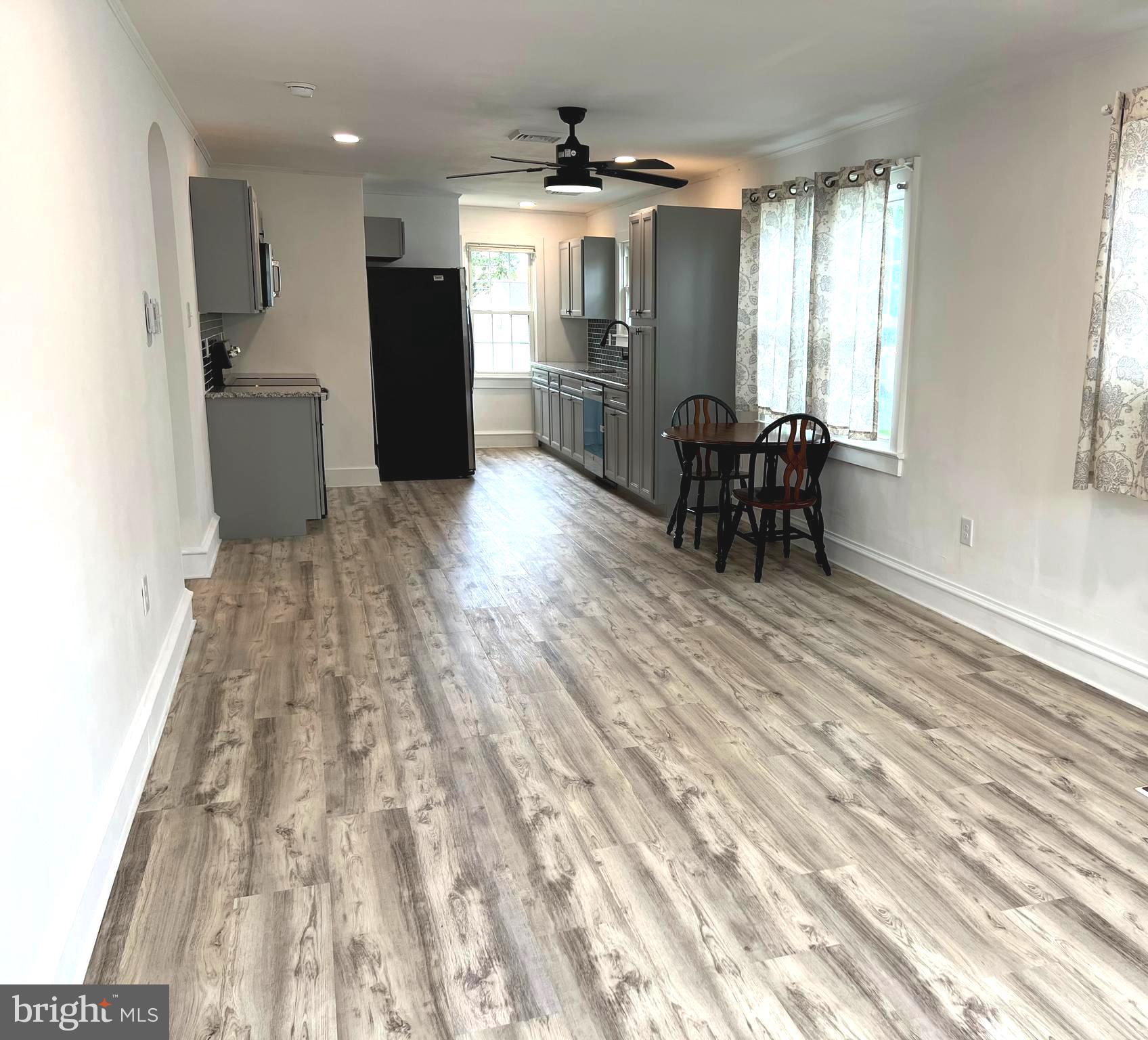 19 Beach Ave