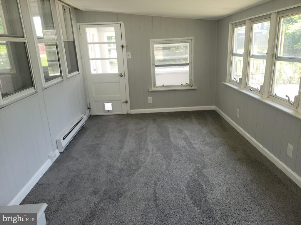 11 HARDING AVENUE