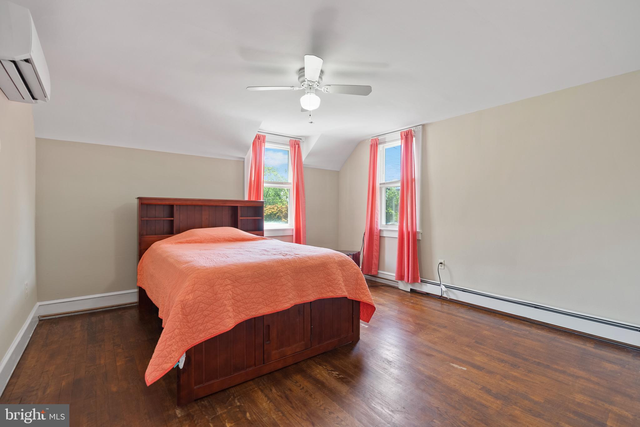 8 Kent Ave