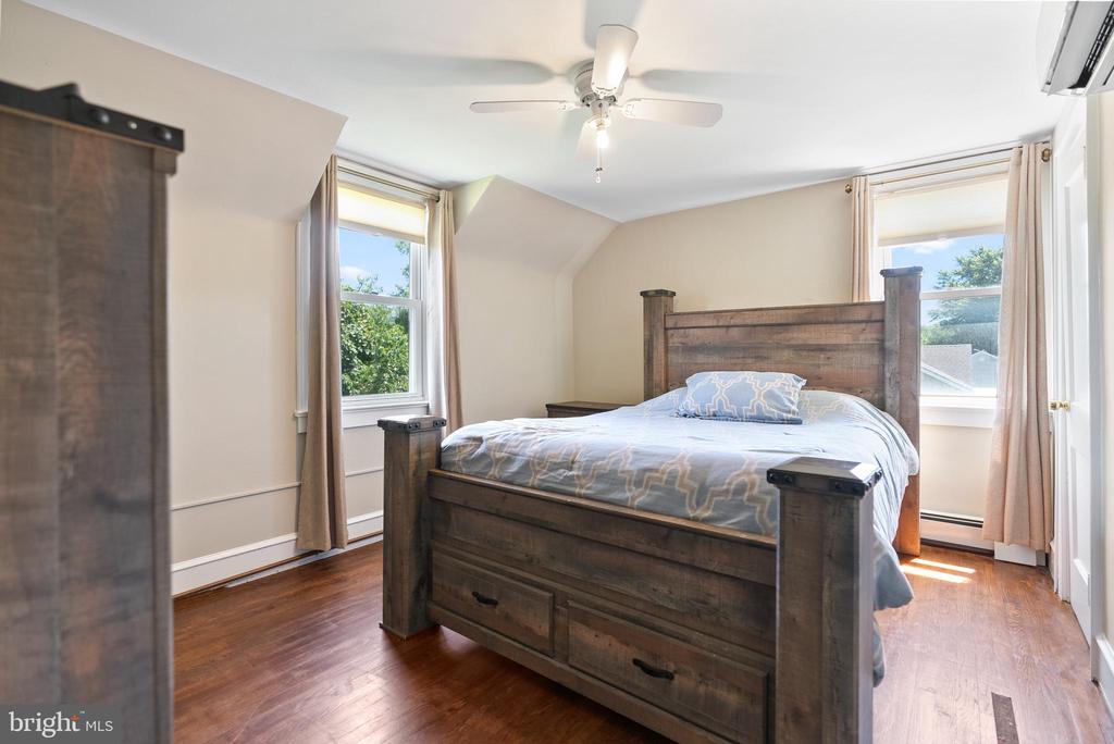 8 Kent Ave