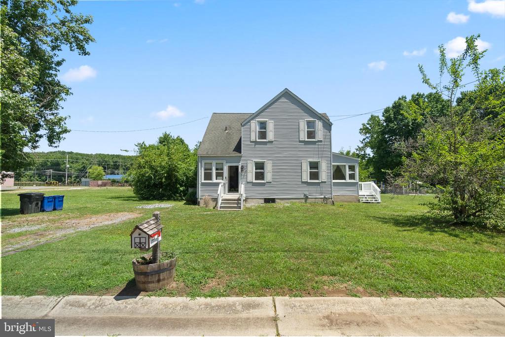 8 Kent Ave