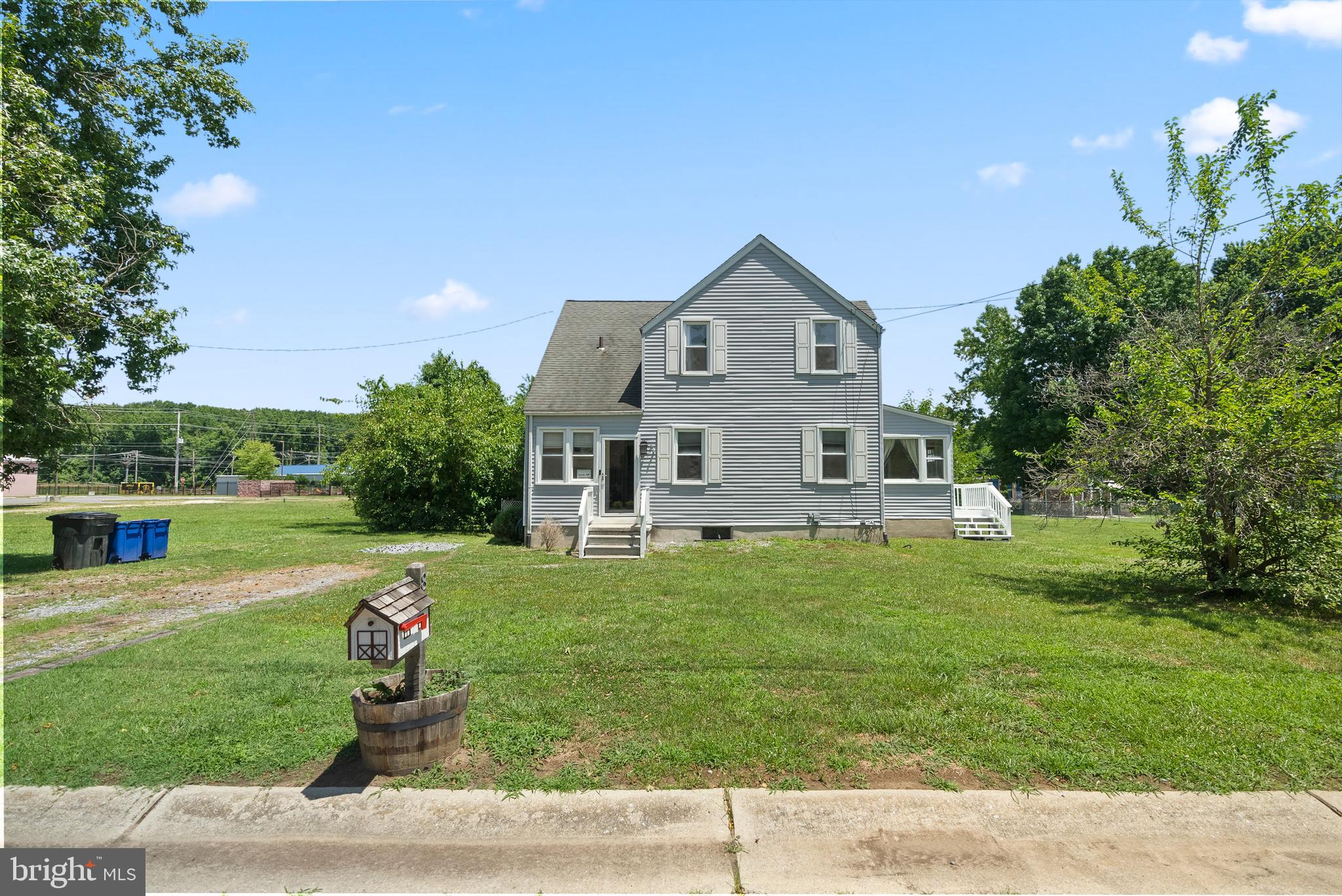8 Kent Ave