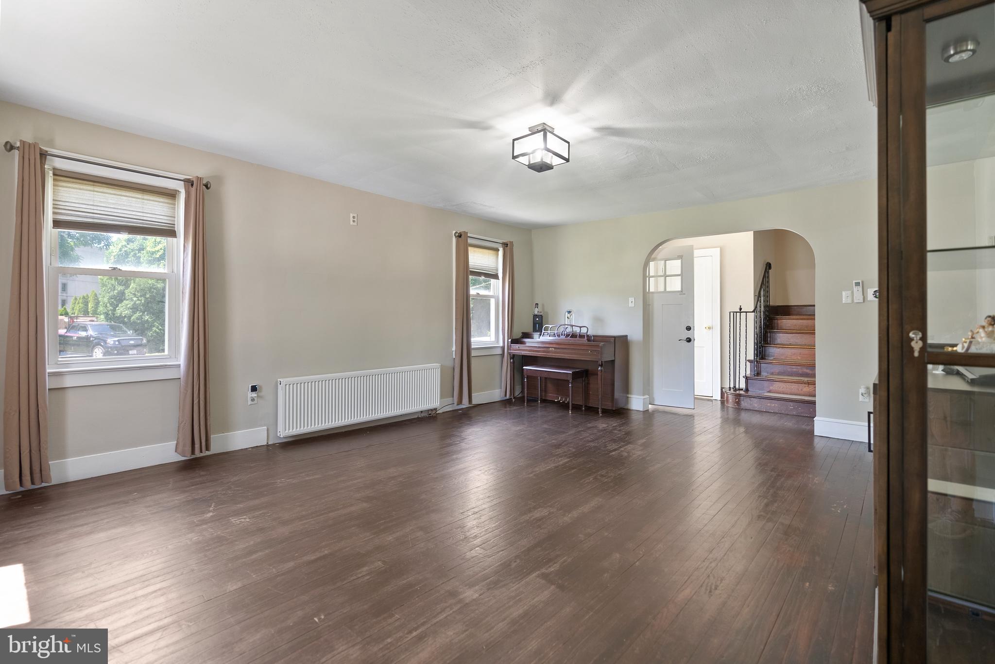 8 Kent Ave