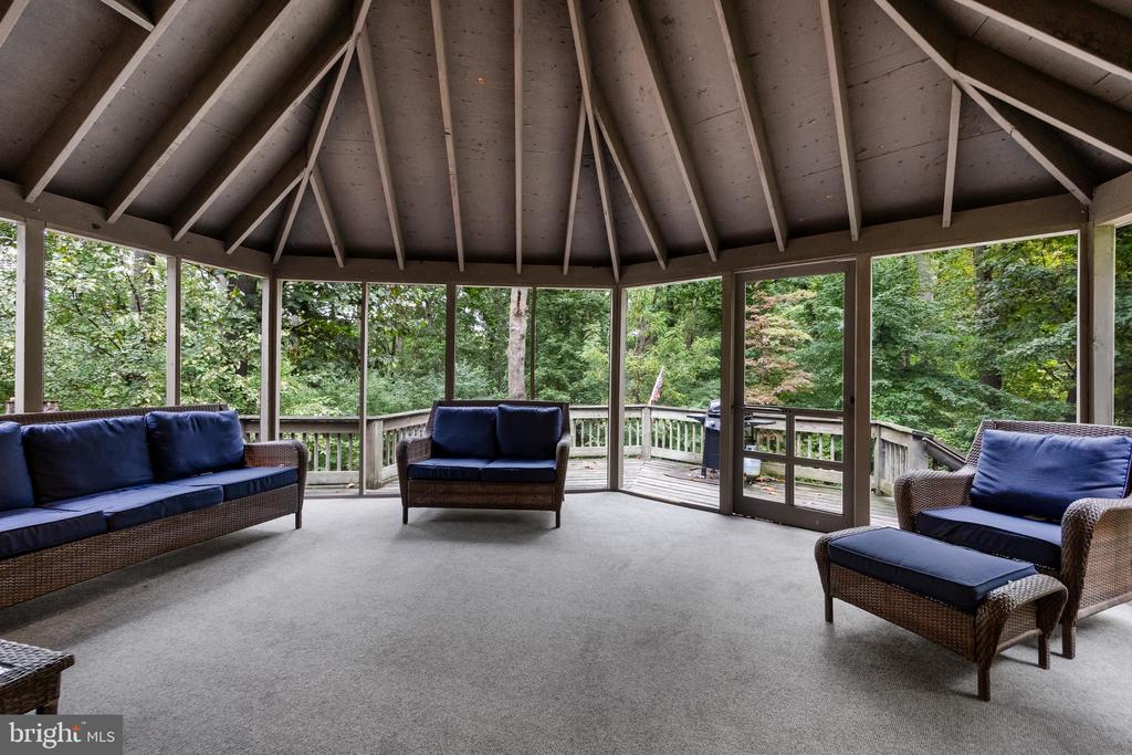 42 Birch Ln