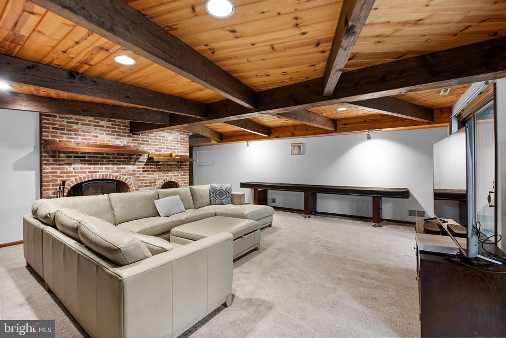 42 Birch Ln