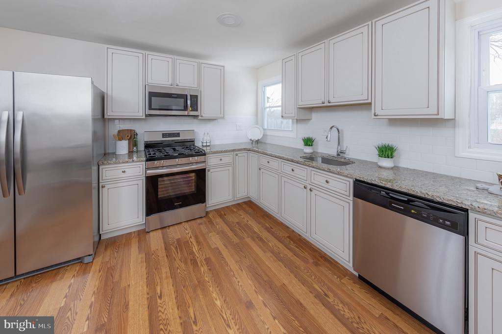 239 N HOOK ROAD