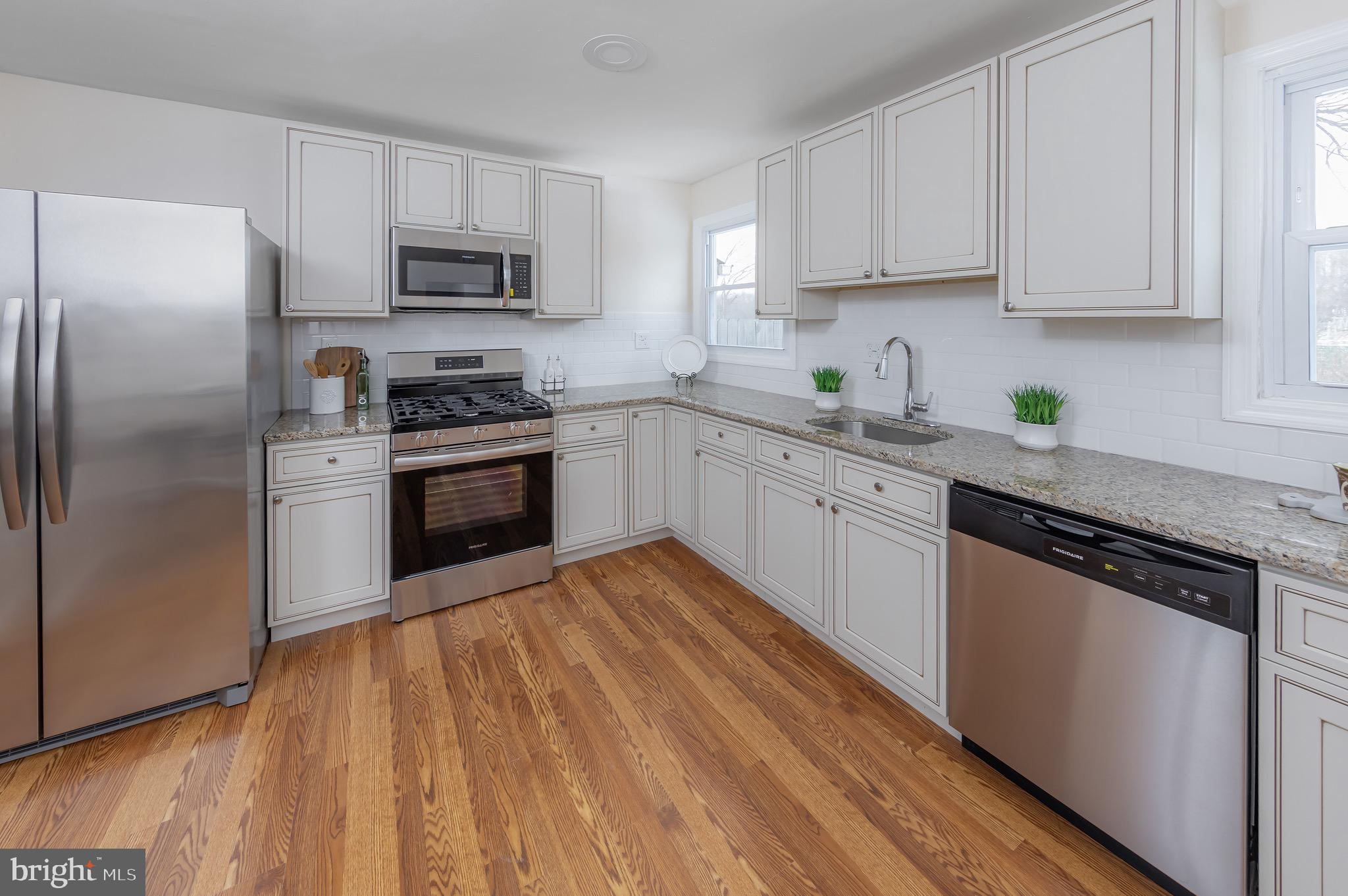 239 N HOOK ROAD