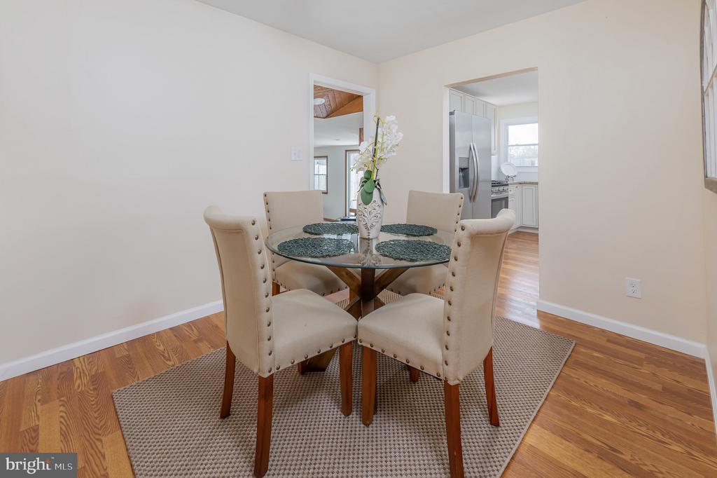 239 N HOOK ROAD