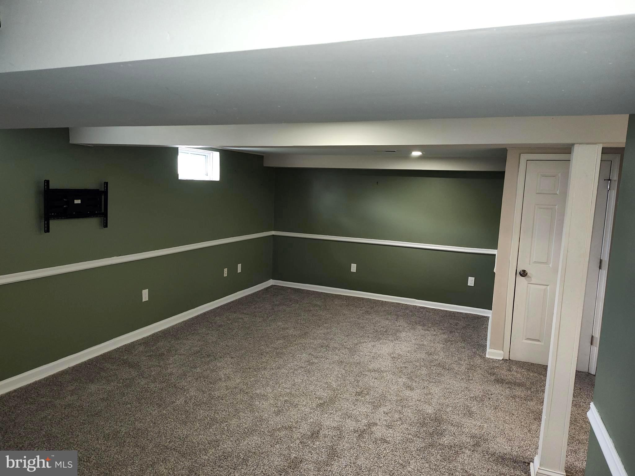 83 CASTLE HEIGHTS AVENUE