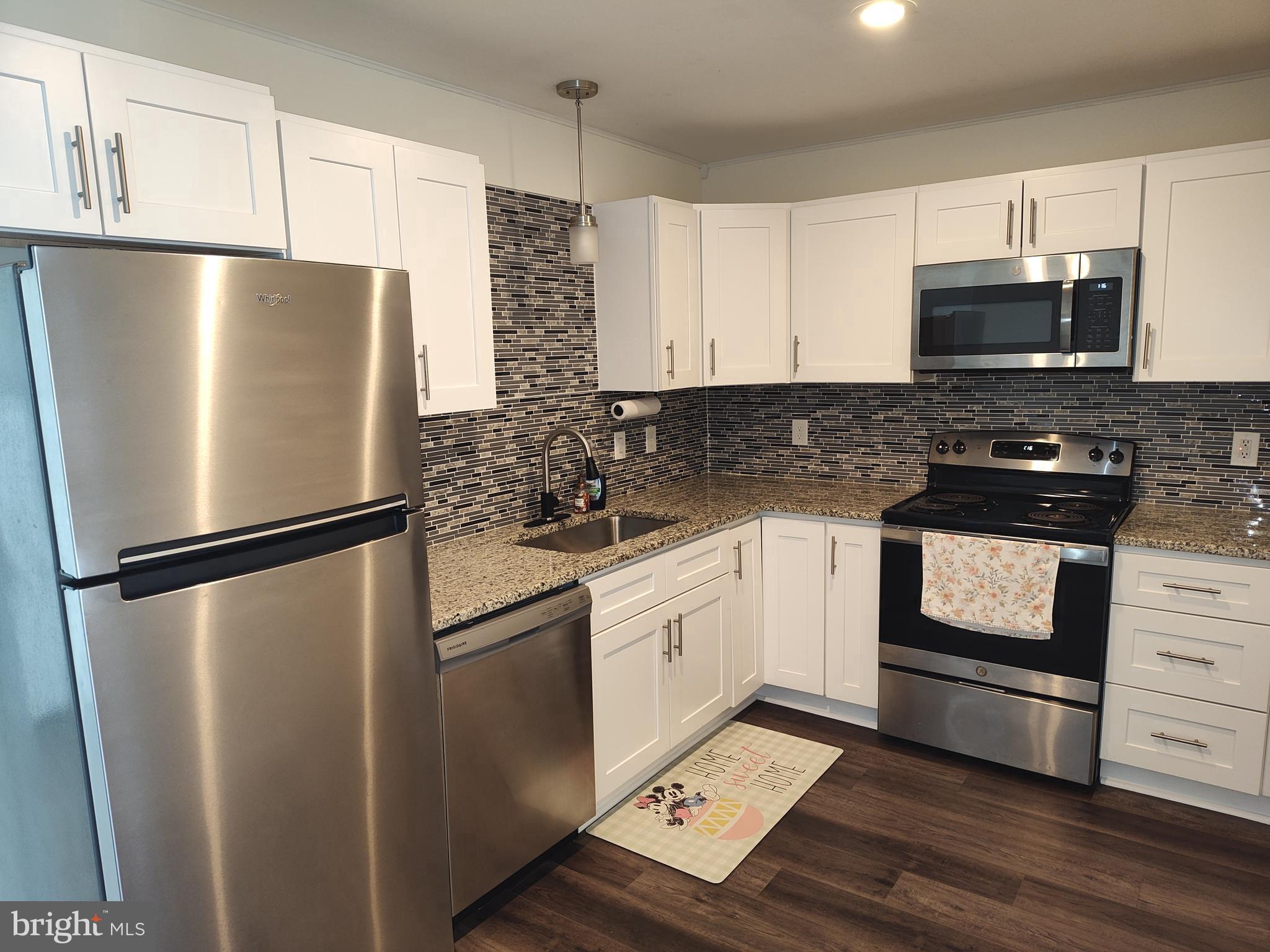 83 CASTLE HEIGHTS AVENUE