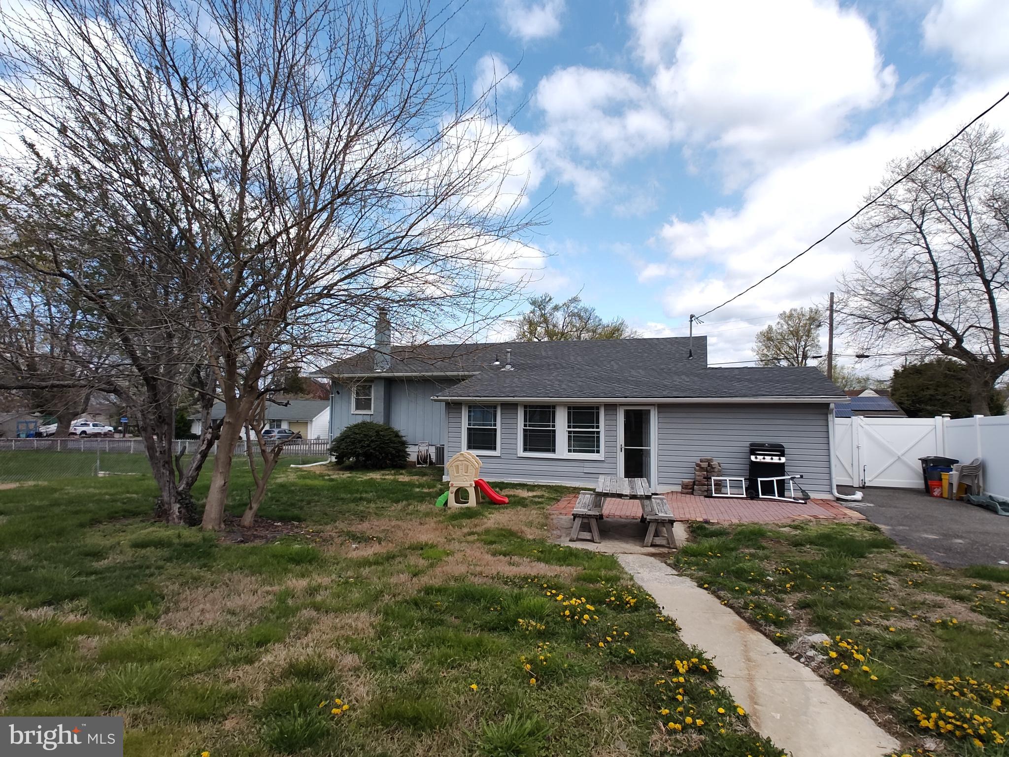 83 CASTLE HEIGHTS AVENUE