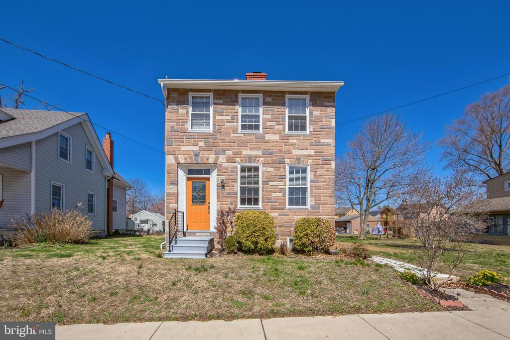 42 W MAIN STREET