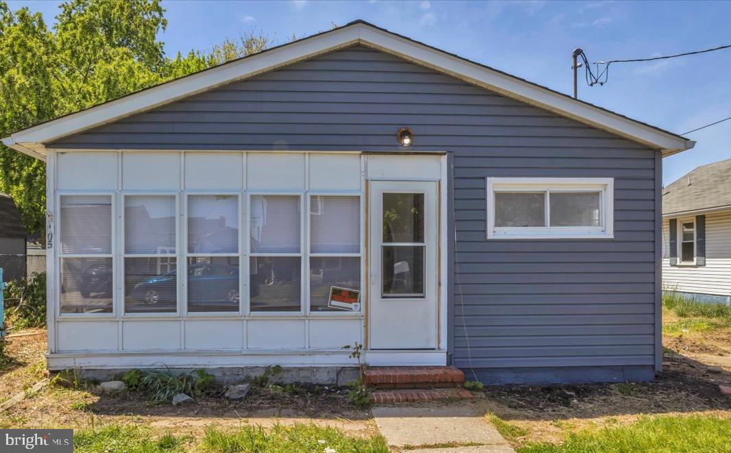 105 LAFAYETTE ROAD