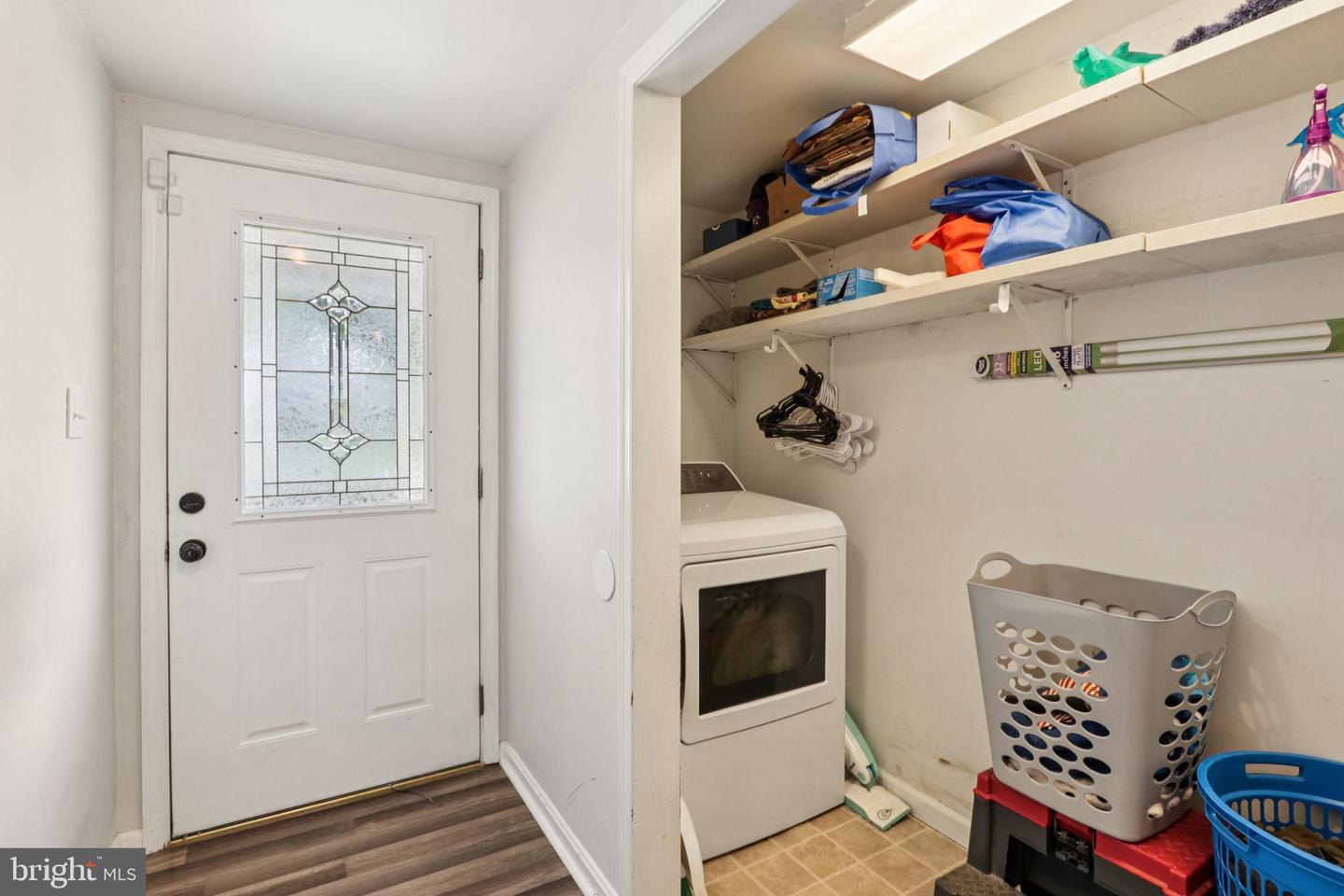 76 N Hook Rd