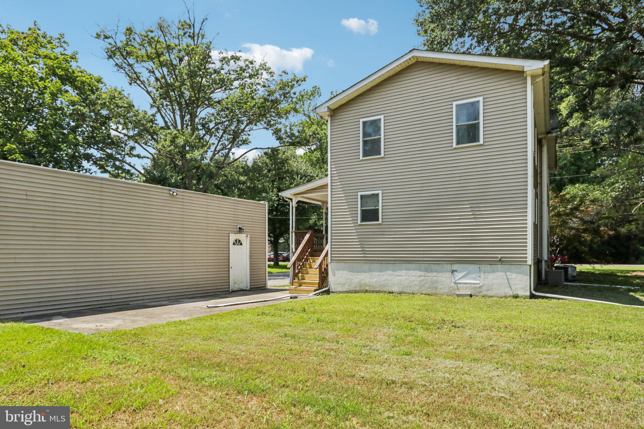 76 N Hook Rd