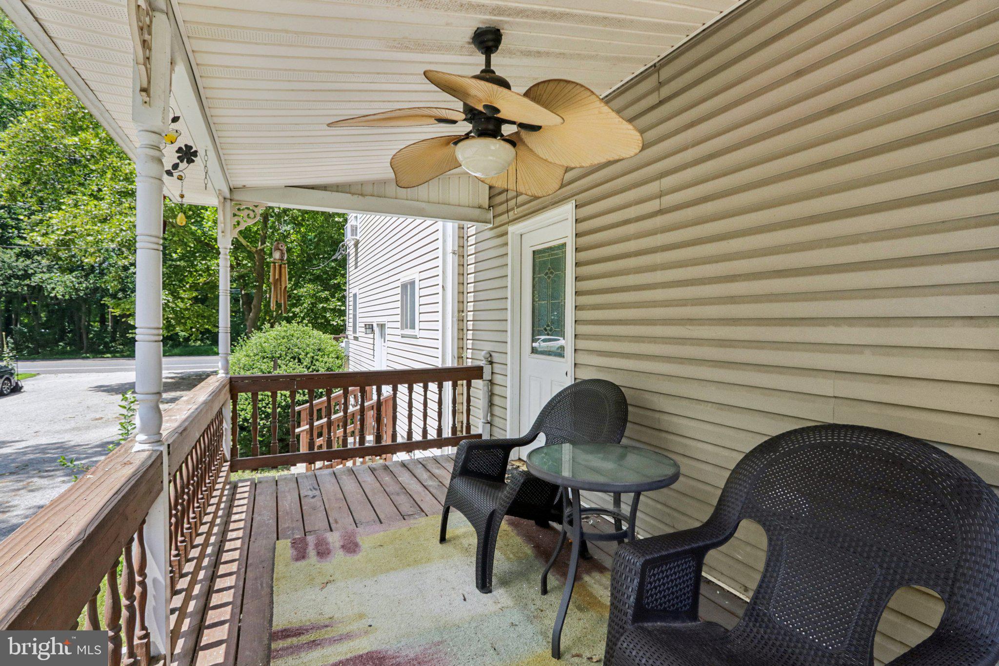 76 N Hook Rd