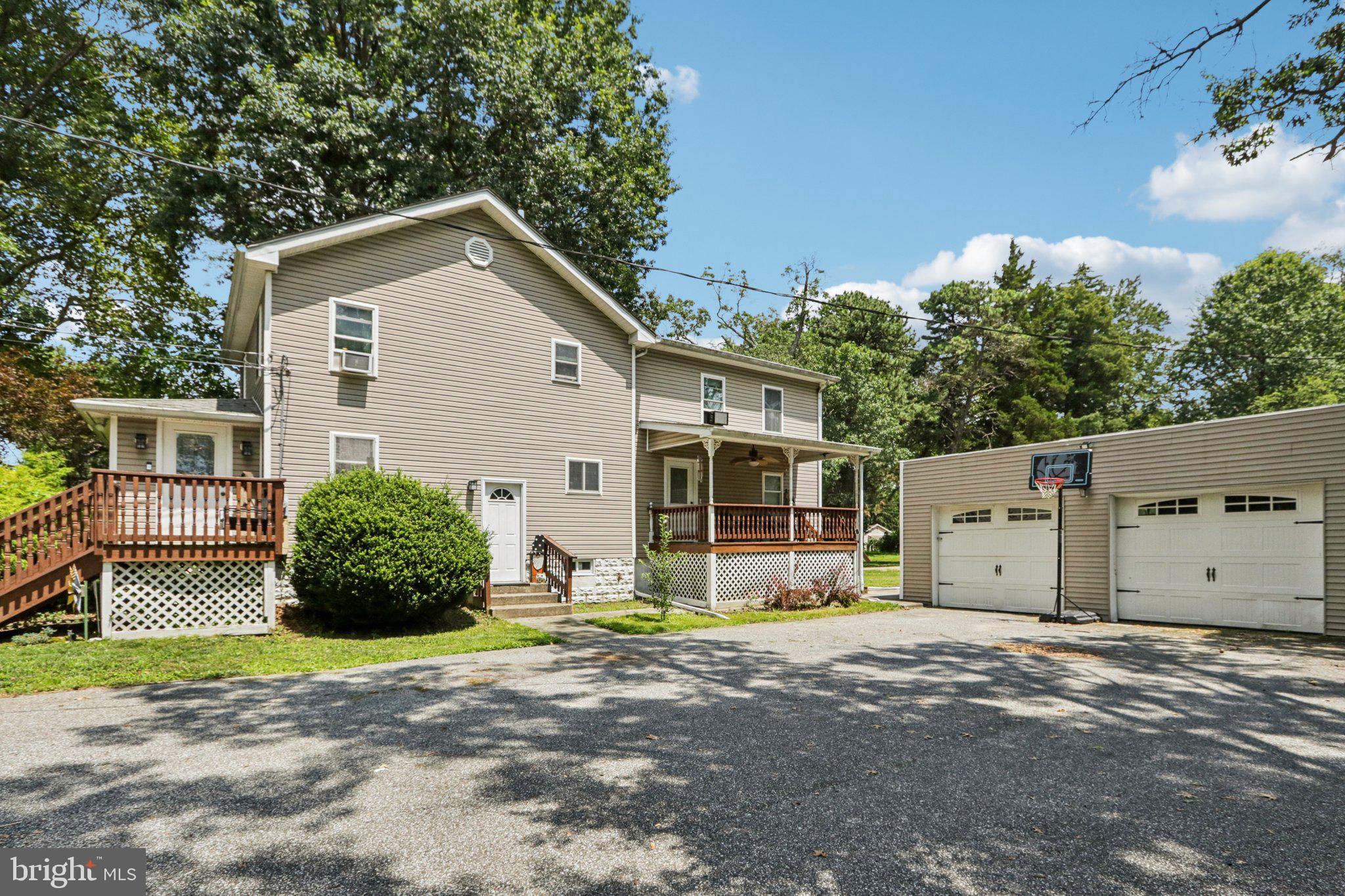 76 N Hook Rd