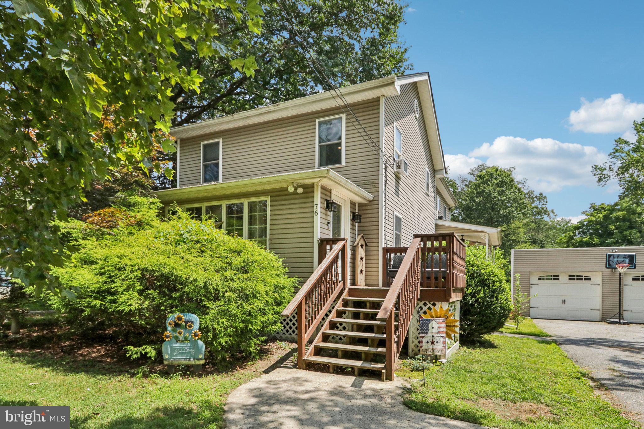 76 N Hook Rd